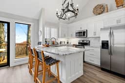 Your Ski-In and Ski-Out Wintergreen Escape - Image 2