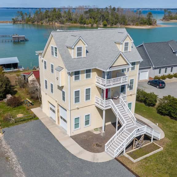 Waterfront Home with pool, dock, gameroom, and kayaks! - Image 1