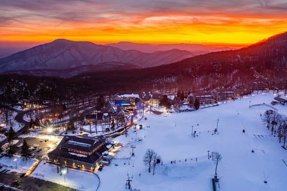 Wintergreen Resort - Ski Slopes, Hike, Swim, & Golf - Image 2
