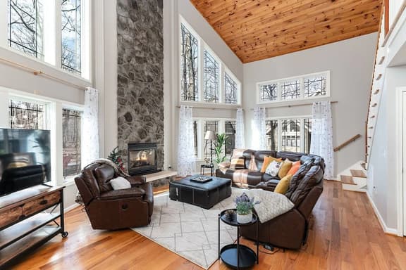Wintergreen Ridge Retreat - Image 1