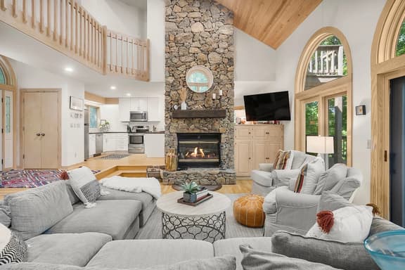 Private Mountain Getaway  Wintergreen Resort - Image 1